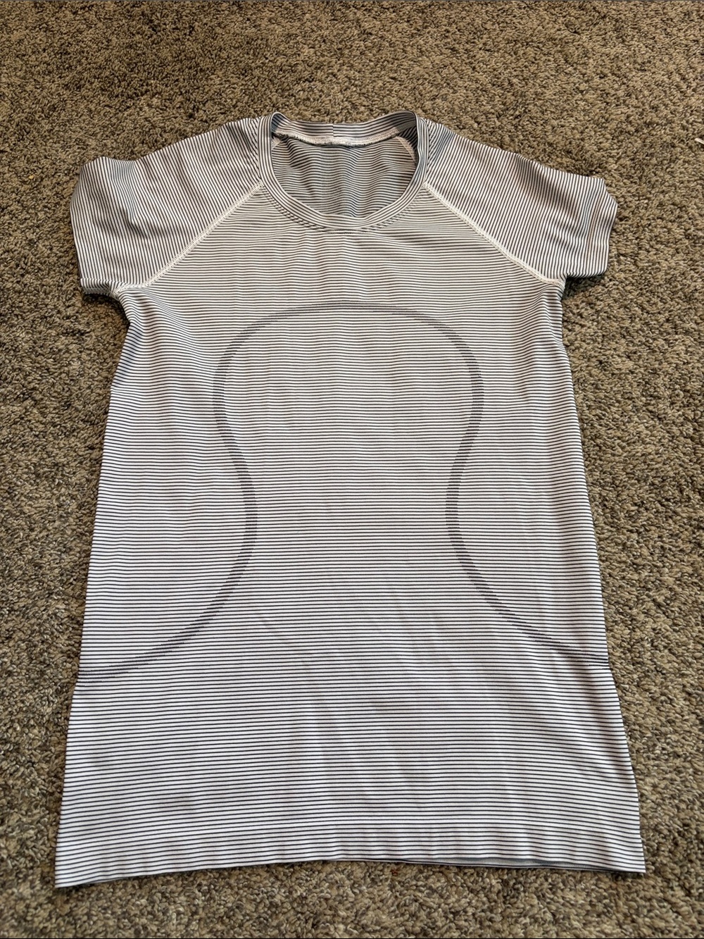Lululemon Short Sleeve Swiftly size 8